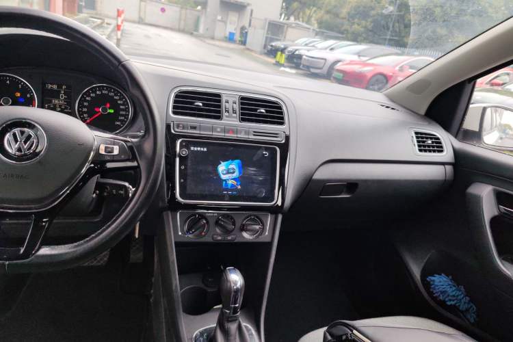 Used Volkswagen Polo 2018 1.5L Automatic Enjoyment Model Audio And AC Panel