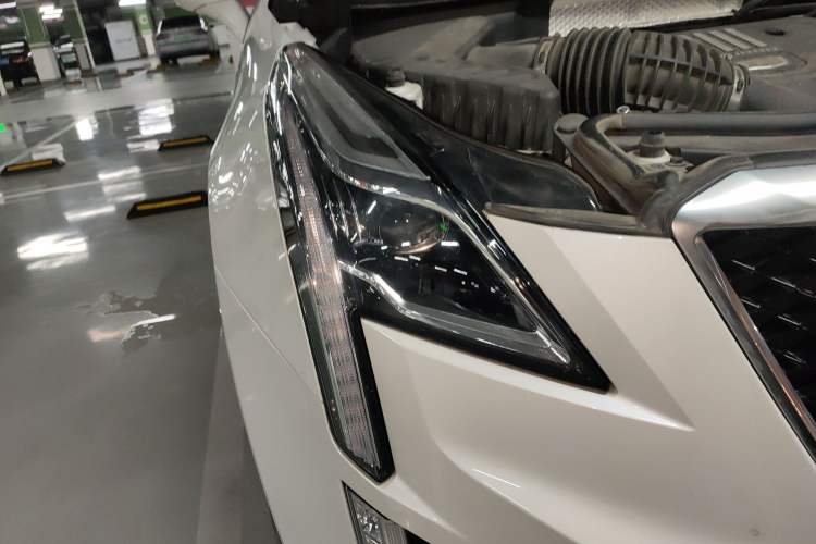 Used Cadillac XT5 2022 2.0T Four-Wheel Drive Luxury Version (Hummingbird Edition)
