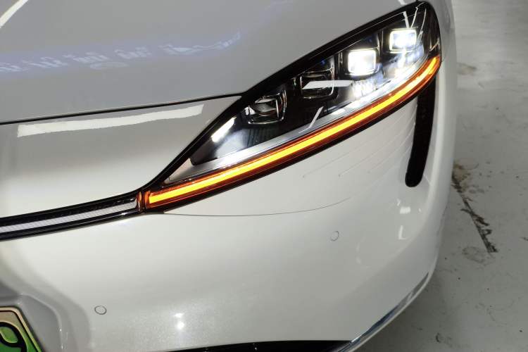 Used Hima Luxeed S7 2025 855 km Max Left Front Headlight