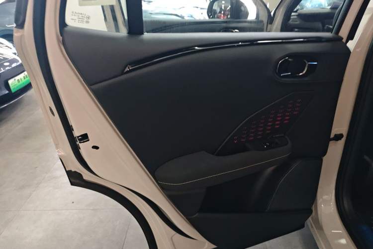 Used Lynk & Co 06 2025 Renew 1.5T Halo Left Rear Door Interior