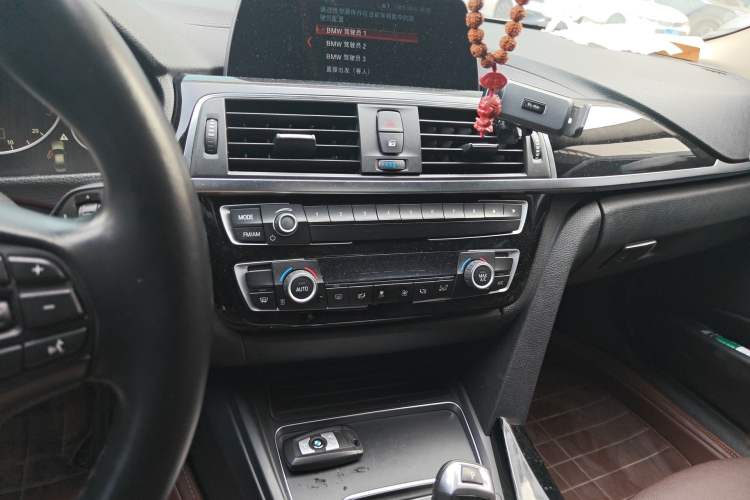Used BMW 3 Series 2018 320Li Fashion Model
