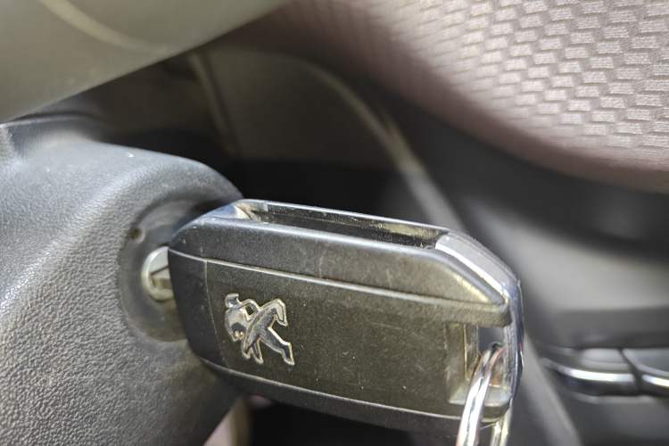 Used Peugeot 2008 2015 1.6THP Roland Garros Edition Vehicle Key