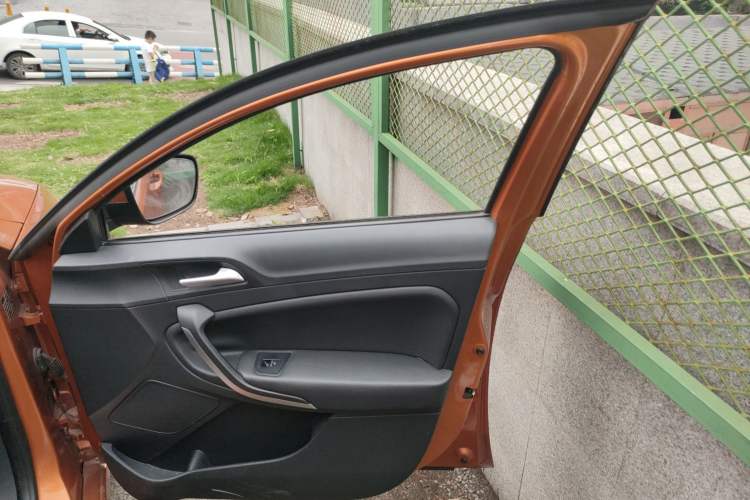 Used MG 6 2015 Hatchback 1.8T 90th Anniversary Track Champion Edition Automatic inkaNet Elite Model