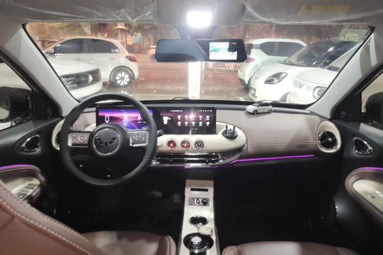 Used Wuling Bingo 2023 333 km Lingxi Connected Version Center Console