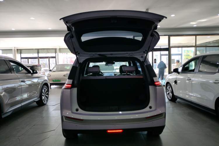 Used AION Y 2022 Plus 70 Smart Edition