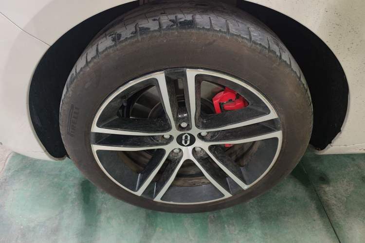 Used Hima AITO M5 2025 Extended-Range Ultra All-Wheel-Drive Version Exterior 4