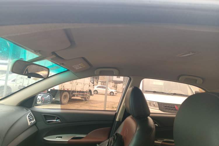 Used BYD F3 2015 Energy-Efficient Model 1.5L Manual Comfort Edition Headliner