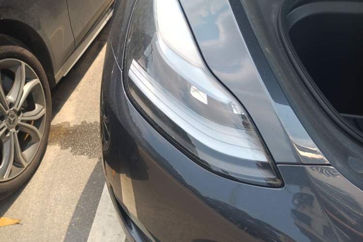 Used Tesla Model Y 2024 Rear-Wheel-Drive Version Right Front Headlight