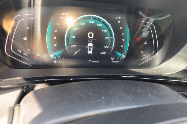 Used CHANGAN OSHAN X5 2021 1.5T DCT Flagship Edition Odometer Close Up