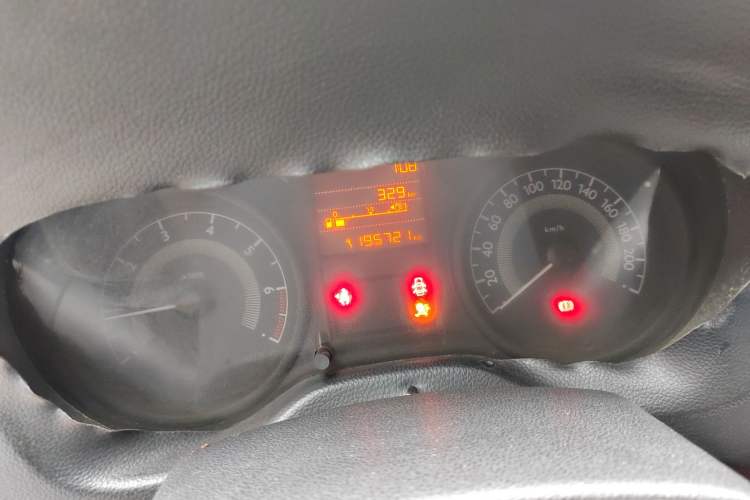 Used Peugeot 301 2014 1.6L Manual Comfort Edition CNG Odometer Close Up