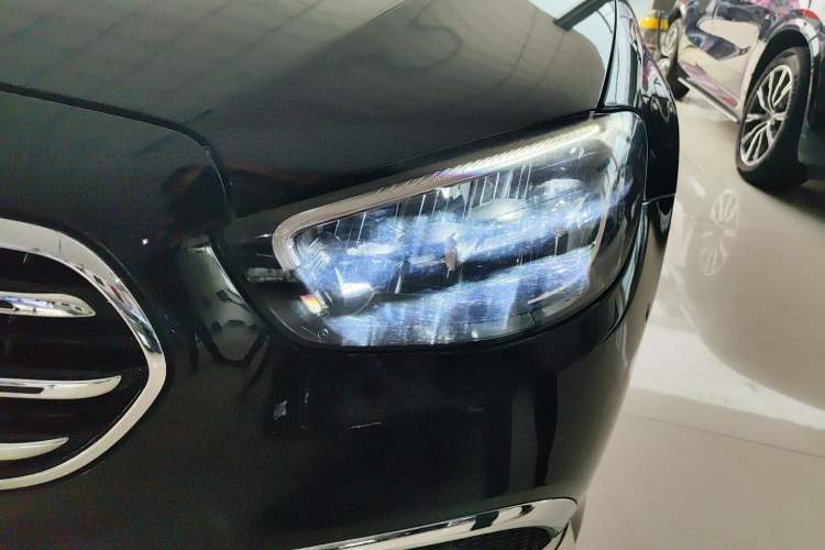 Used Mercedes-Benz E-Class 2023 Facelift E 260 L