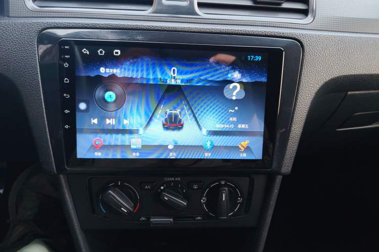 Used Volkswagen Santana 2016 1.4L Manual Fashion Edition Audio And AC Panel