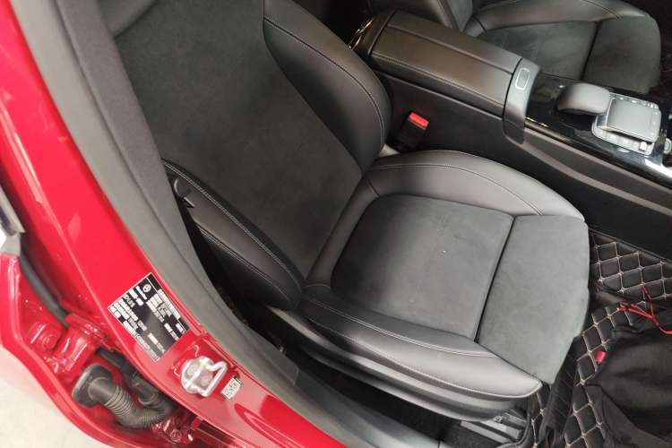 Used Mercedes-Benz A-Class 2022 Revised Version A 200 L Sport Sedan Fashionable Style
