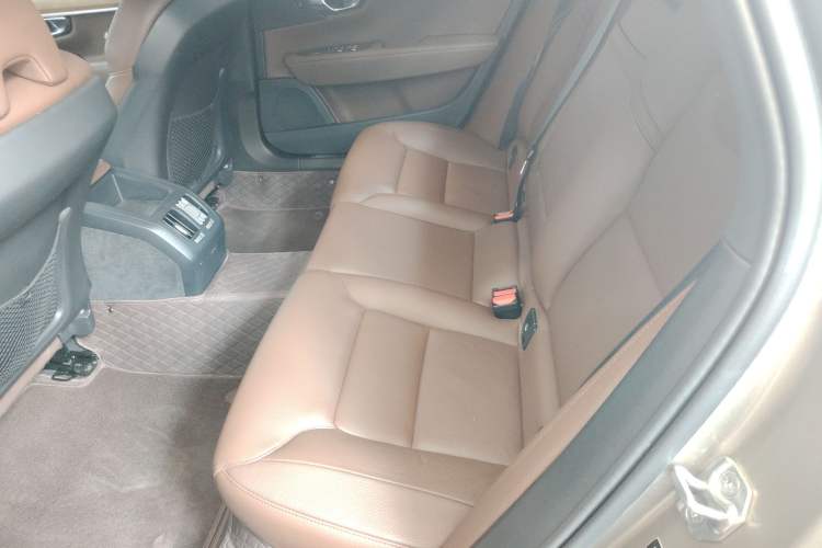 Used Volvo S90 2021 B5 Zhiyi Luxury Edition
