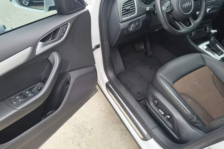 Used Audi Q3 2018 30th Anniversary Edition 35 TFSI Fashion Model
