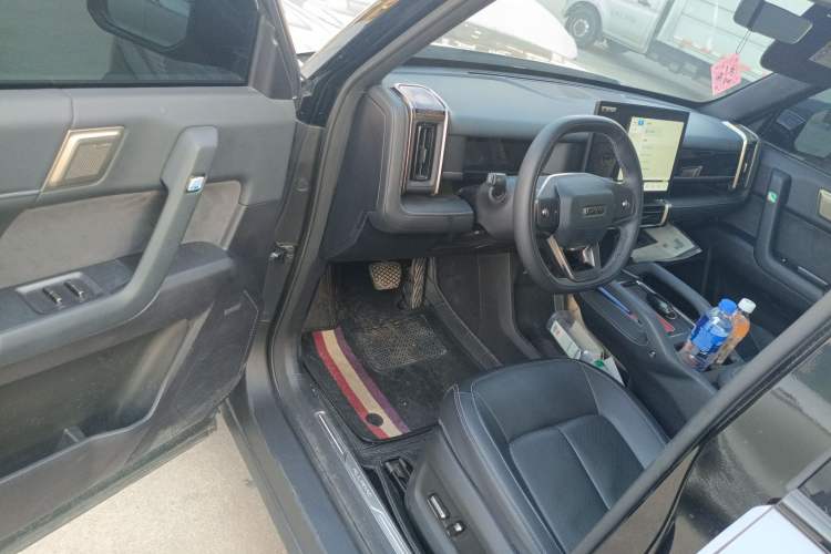 Used iCAR 03T 2024 520km Two-Wheel Drive Long-Range Version Driver Seat