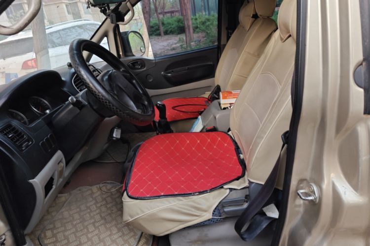 Used FORTHING Lingzhi 2015 V3 1.5L 7-Seater Luxury Model Left Front Seat