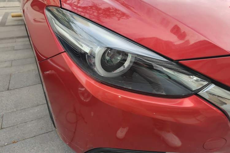 Used Mazda 3 Axela 2017 Hatchback 2.0L Automatic Luxury Model Emission Standard China V