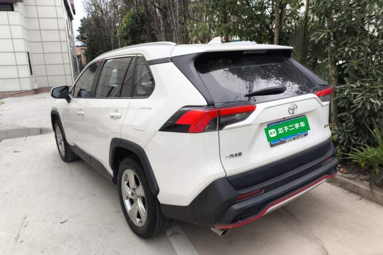 Used Toyota RAV4 2020 2.0L CVT Two-Wheel Drive Fashion Edition