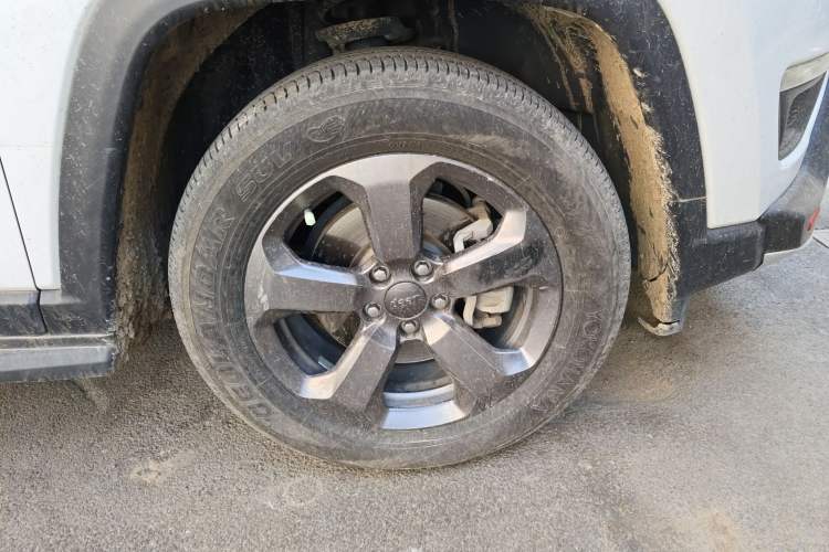 Used Jeep Compass 2017 200T Manual Enjoy Edition
