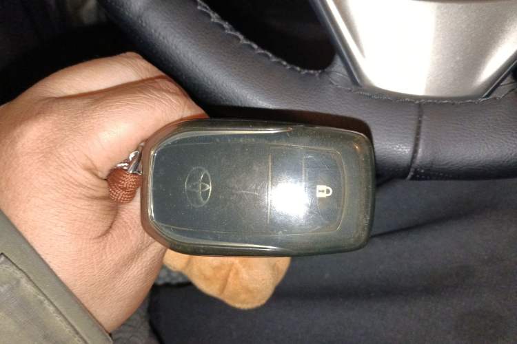 Used Toyota RAV4 2013 2.0L CVT Four-Wheel Drive New Edition