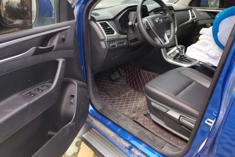 Used SAIC MAXUS T60 2017 2.0T Gasoline Automatic 4x4 High-Ride Elite Standard Cabin