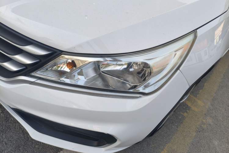 Used Baojun 310 2016 1.2L manual Comfort trim level