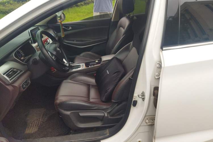 Used CHANGAN Raeton CC 2018 1.5T Automatic Elegant Version China V Standard
