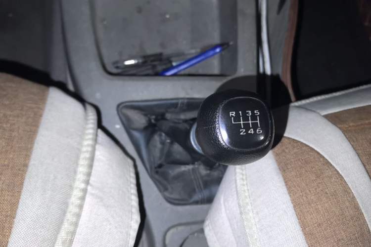 Used Wuling Rongguang V 2019 1.5L Window-Sealed Utility Model China VI LAR Gear Lever