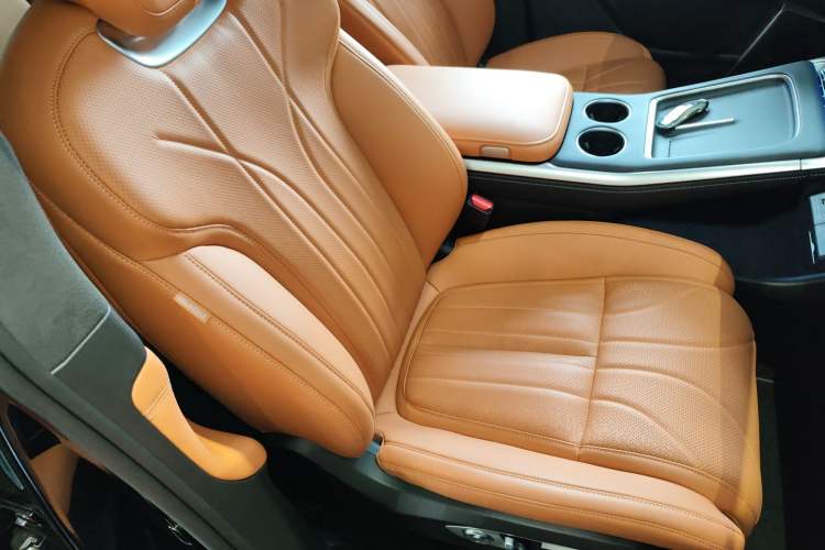 Used XPeng G9 2025 625 Long-Range Max Right Front Seat