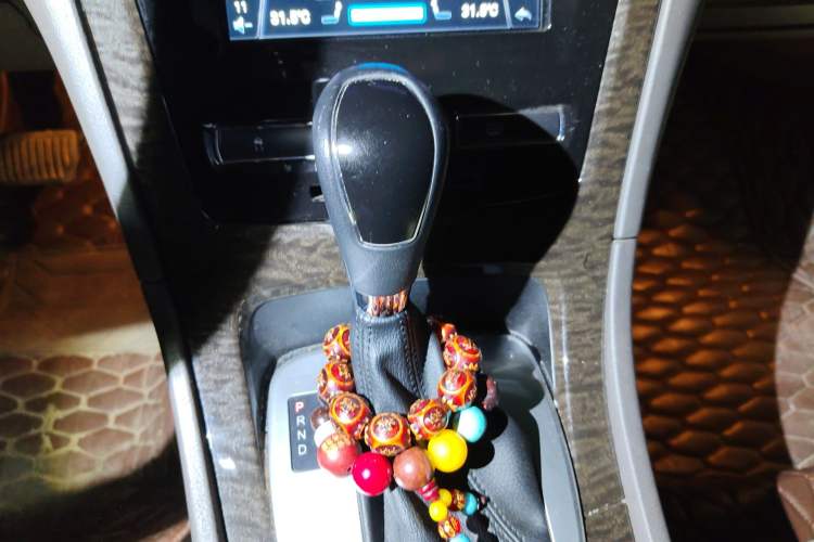 Used Ford Mondeo 2011 2.0L GTDi 200 Fashion Edition Gear Lever