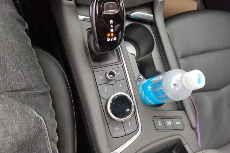 Used Cadillac XT6 2020 28T Six-Seater Four-Wheel-Drive Luxury Version Gear Lever