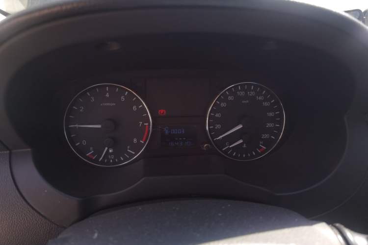 Used JAC Refine M3 2016 IKEA Edition 1.6L Luxury Smart Model