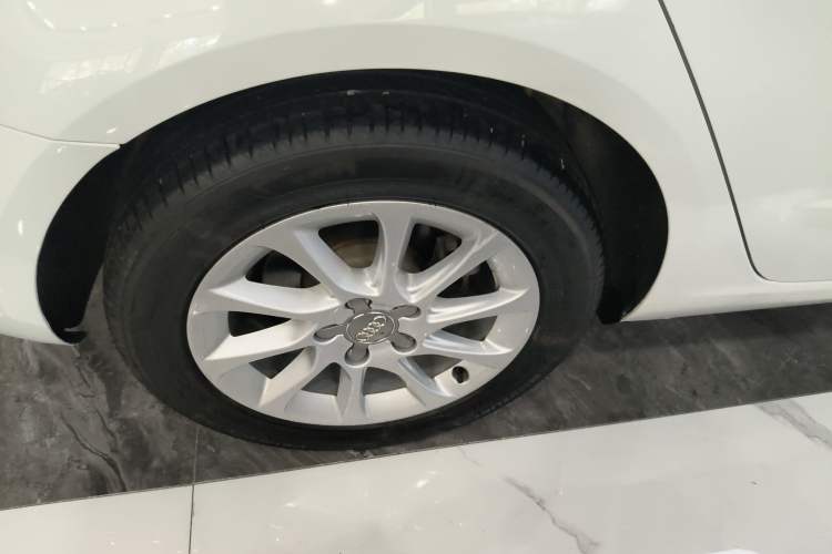 Used Audi A3 2014 Sportback 35 TFSI Automatic Style Edition Right Rear Wheel Hub