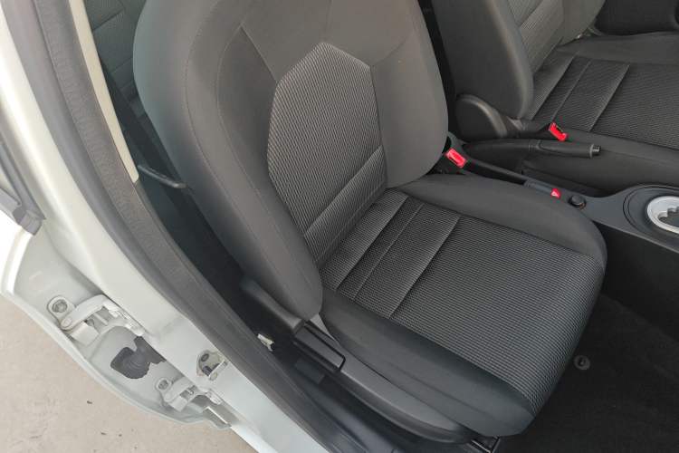 Used MG 3 2016 1.3L AMT Comfort Edition Right Front Seat