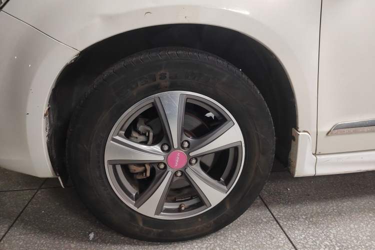 Used Haval H6 2014 Upgraded Model 2.0T Diesel Manual Two-Wheel Drive Elite Version