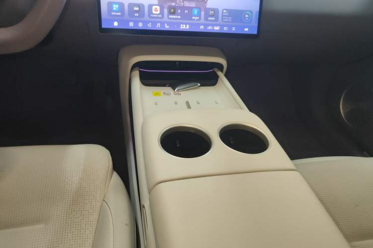 Used Avatr 06 2025 Pro Range-Extended Edition Gear Lever