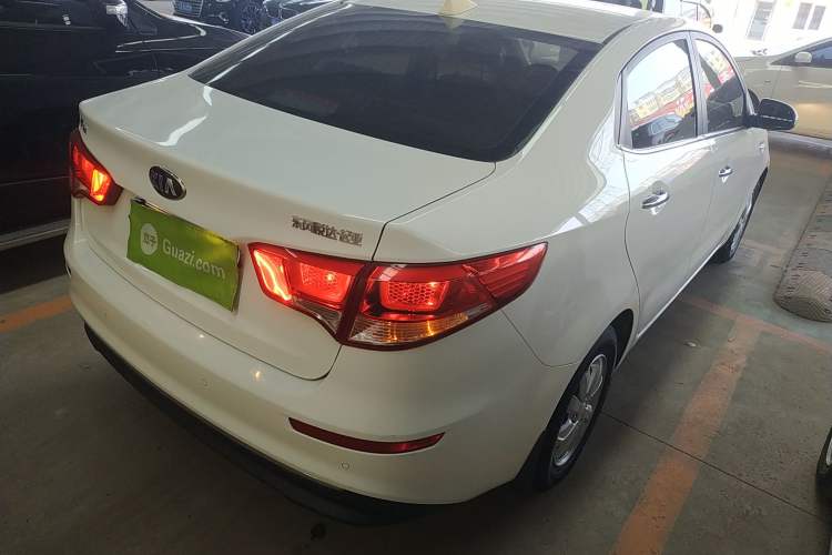 Used Kia K2 2015 Sedan 1.4L MT GLS
