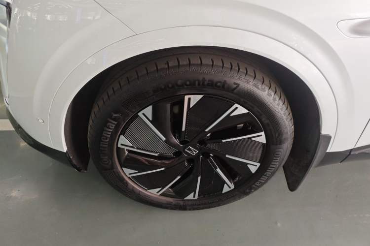 Used Avatr 07 2024 Max Extended-Range Edition Left Front Wheel Hub