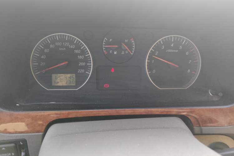 Used Jinbei Grace 2010 2.0L Ruixiang Luxury Version (Short Wheelbase) 1TR