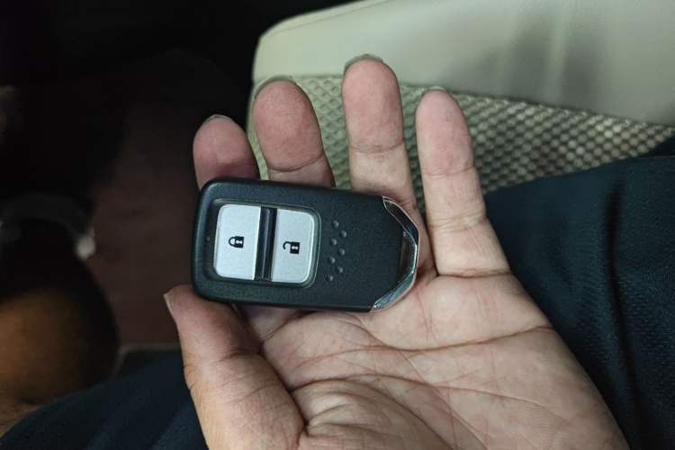 Used Honda Jade 2017 1.8L automatic Comfort version 5 seats