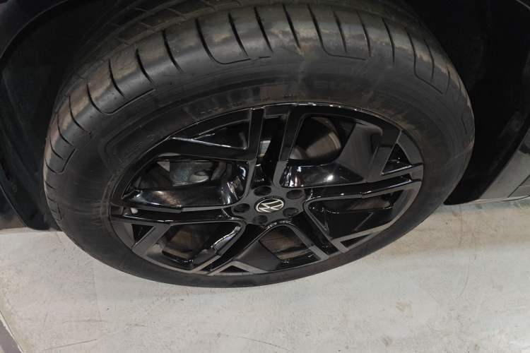 Used Volkswagen Teramont 2025 Tiguan Pro 450TSI Four-Wheel Drive Summit Edition
