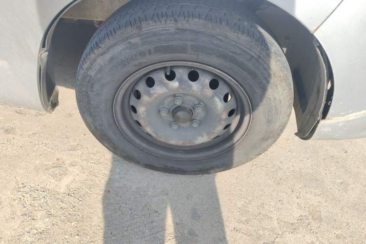 Used CHANGAN KAICHENG Ruixing M90 2018 2.0L Value-Added High-Roof Double-Door 6-Seater 4G94S Right Front Wheel Hub