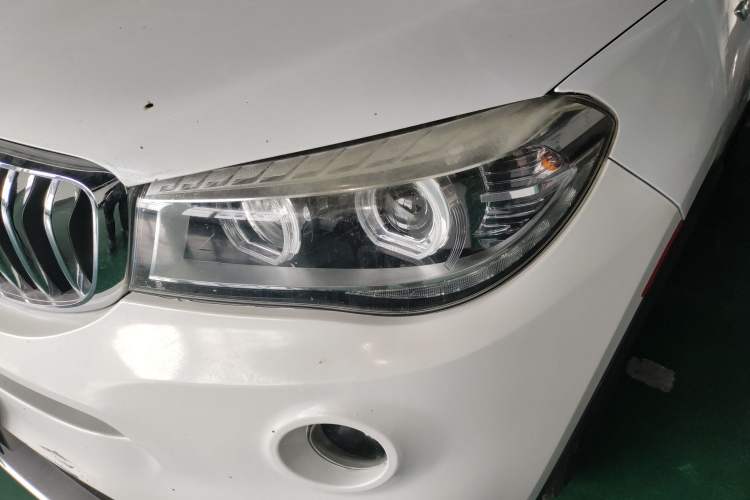 Used SWM X7 2016 1.8L Manual Luxury Edition 7 Seats Left Front Headlight