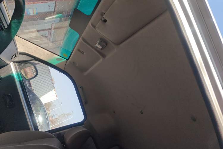 Used Jinbei Hiace X30 2020 1.5L Van Super-Enjoyment Model China VI Standard SWC15M
