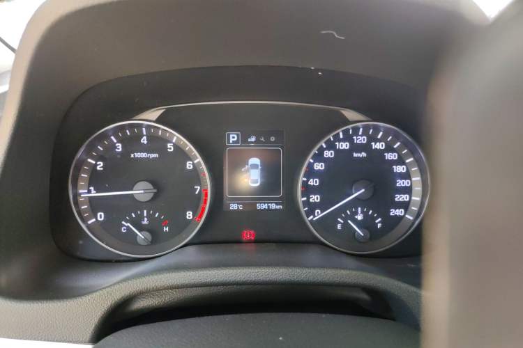 Used Hyundai Elantra (6th Generation / Lingdong) 2016 1.6L Automatic ZhiXuan – Elite Version