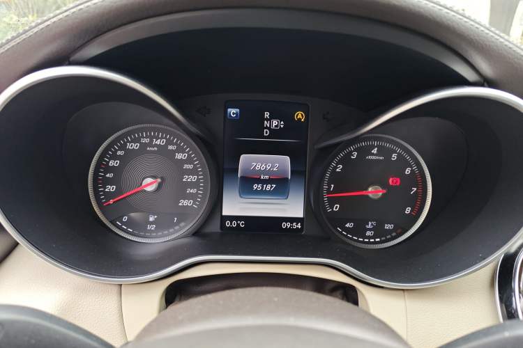 Used Mercedes-Benz C-Class 2015 Facelift C 200 L
