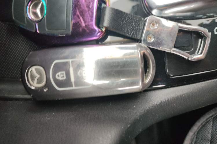 Used Mazda Mazda 3 Axela 2016 Sedan 1.5L Automatic Luxury Model