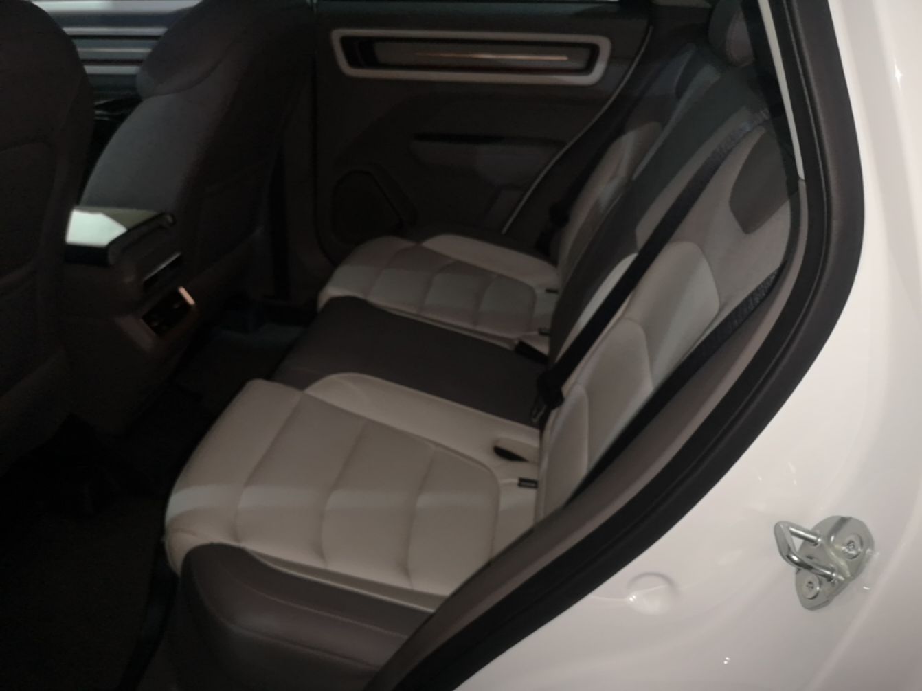 Geely Auto icon 2026 Model Chocolate 1.5TD Pure & Refined Edition — снимка 20