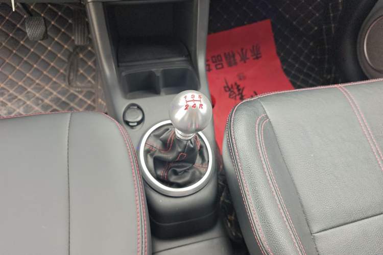 Used Suzuki Swift 2013 1.5L Manual 20th Anniversary Limited Edition Gear Lever